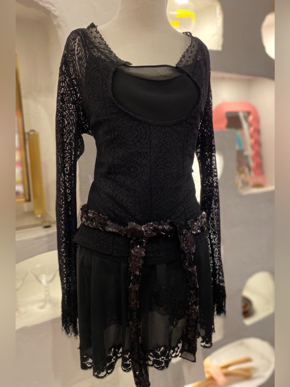 Vintage Dynamite Black Sheer Lace Long-Sleeve Top Cut Out & Flared Fringe Sleeve - Picture 5 of 7